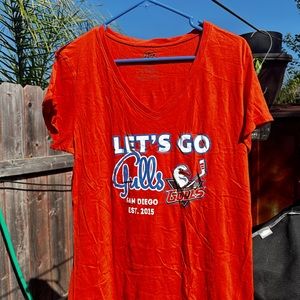 San Diego Gulls women’s orange vneck tshirt Xl